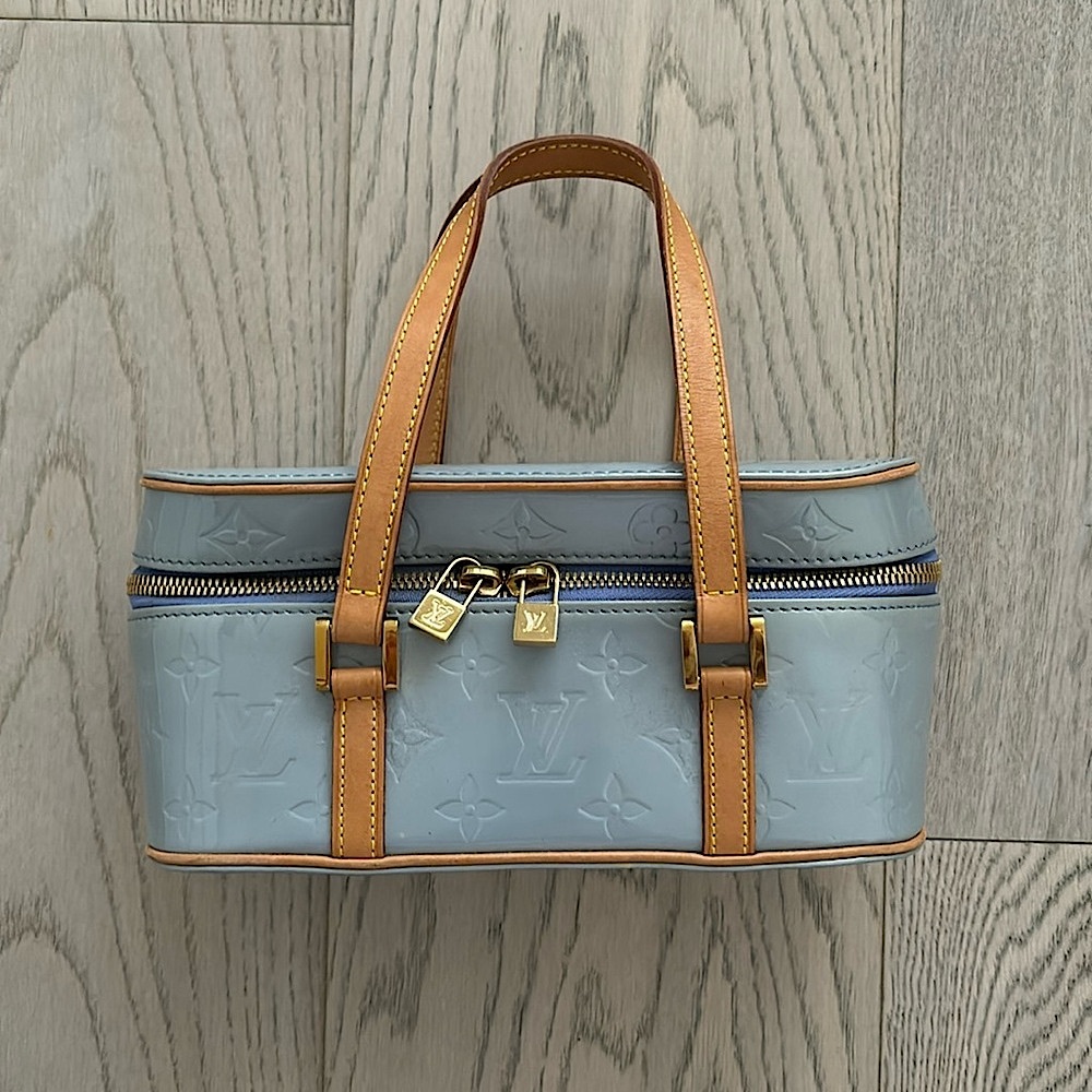 LOUIS VUITTON Sullivan Horizontal PM Light Blue Monogram Vernis Leather Satchel